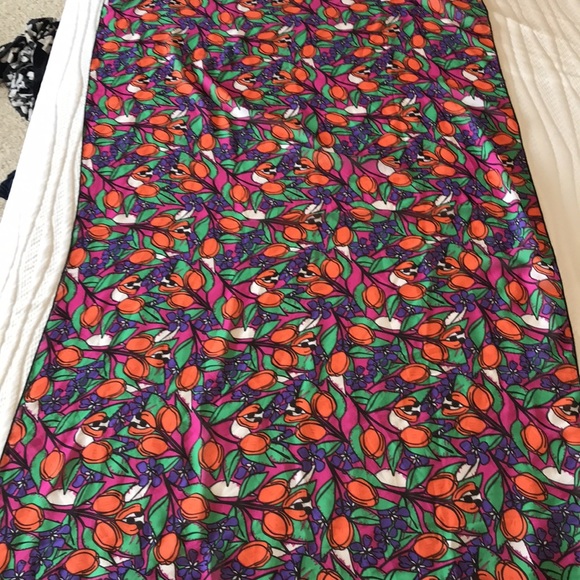 NWT LulaRoe Sheer Scarf. 57x30. - Picture 4 of 4
